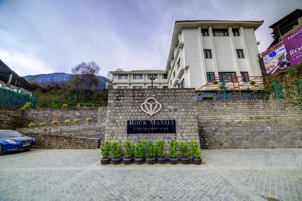 Манали: AHR The Rock Manali