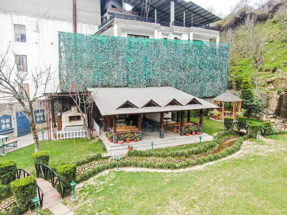 Манали: AHR The Rock Manali