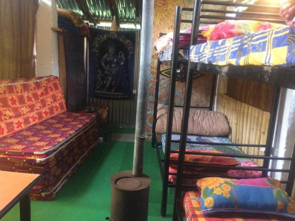 Манали: Goroomgo Elena Aastha Regency Manali