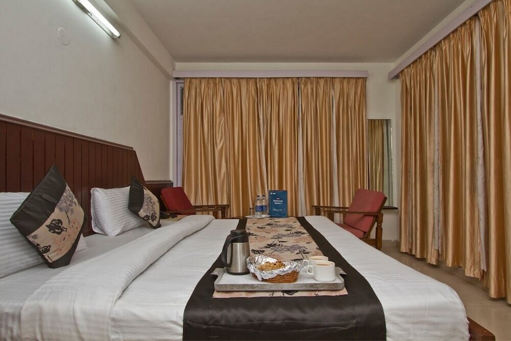 Манали: Goroomgo Elena Aastha Regency Manali