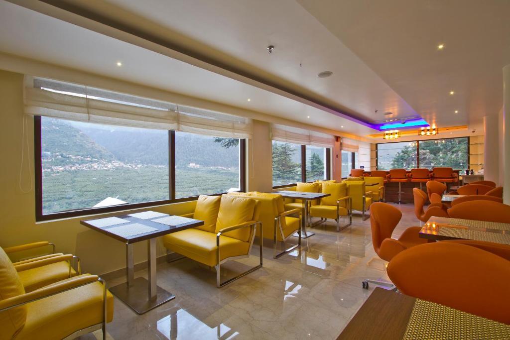 Манали: Beyond Stay Himalayan Monal Manali