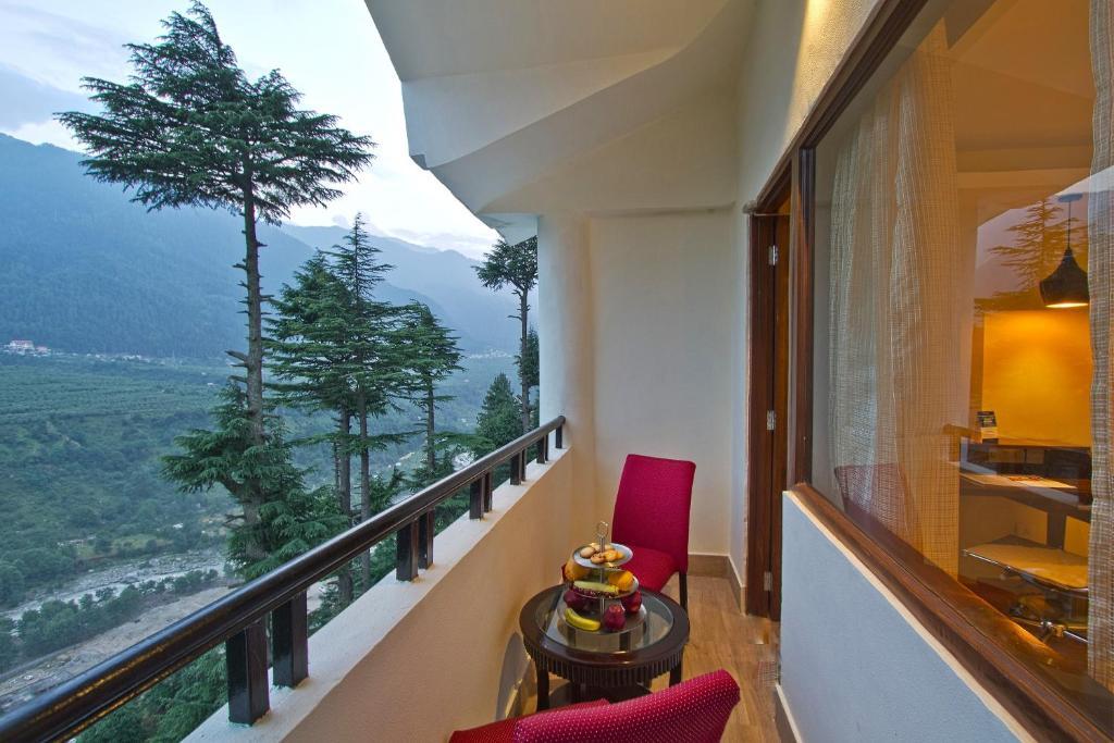 Манали: Beyond Stay Himalayan Monal Manali