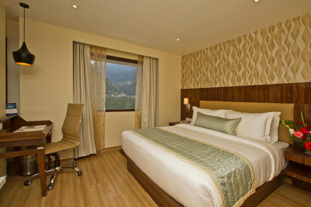Манали: Beyond Stay Himalayan Monal Manali