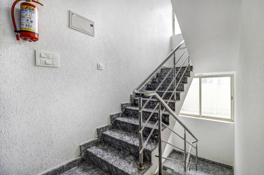 Townhouse OAK SRK White Inn — фото 2
