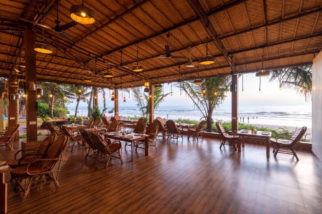 Ашвем: Amadi Beach Front Resort