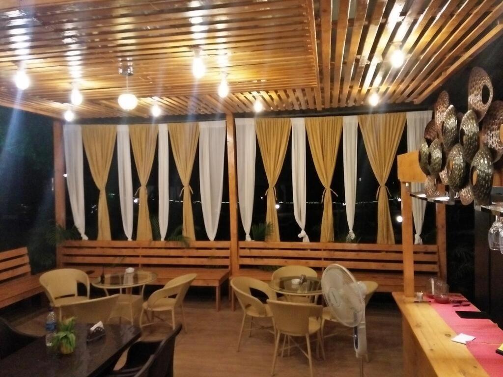 Арамбол: Bliss Water Resort