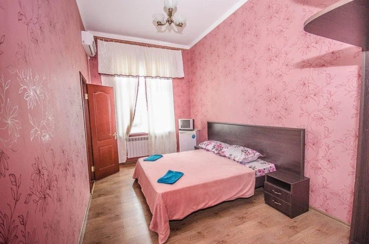 Заозерное: Guest House Avalon