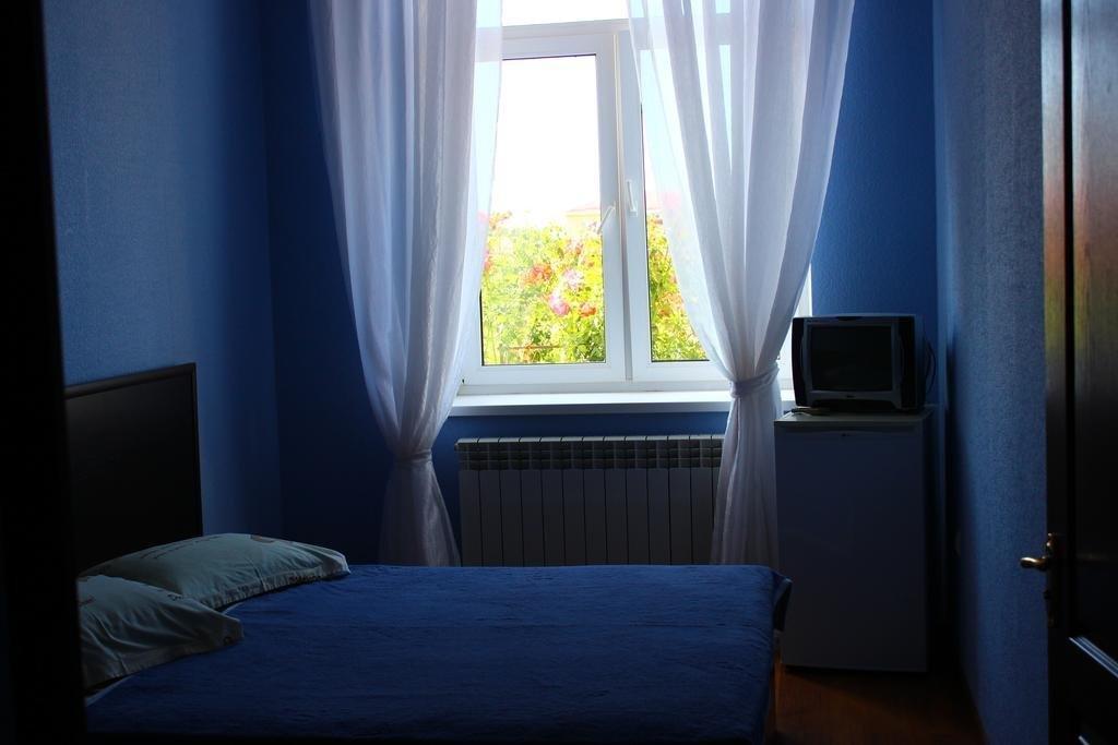 Заозерное: Guest House Avalon