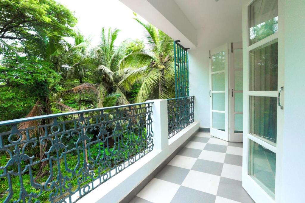 Панаджи: Coastal Pearl Hotel Miramar Panaji
