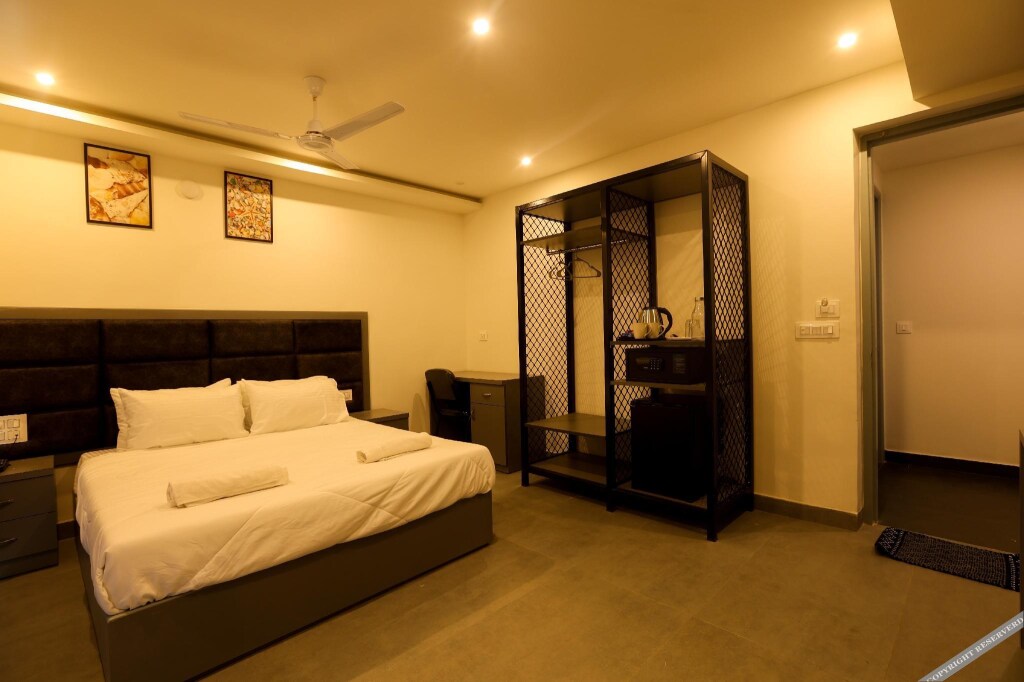 Панаджи: Coastal Pearl Hotel Miramar Panaji