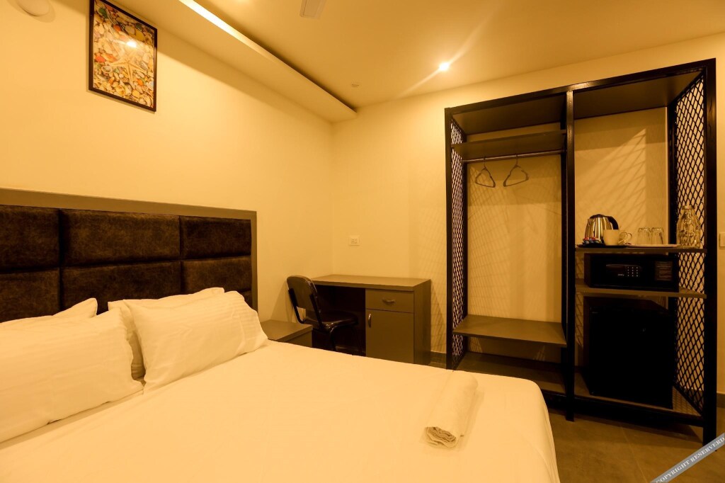 Панаджи: Coastal Pearl Hotel Miramar Panaji