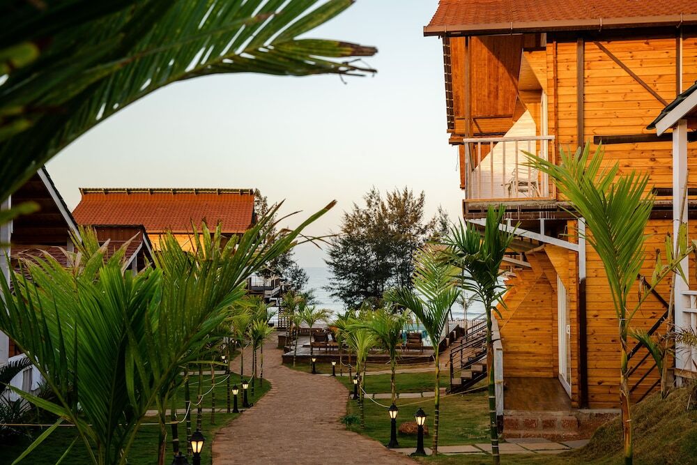 Морджим: Dallas Beach Resorts