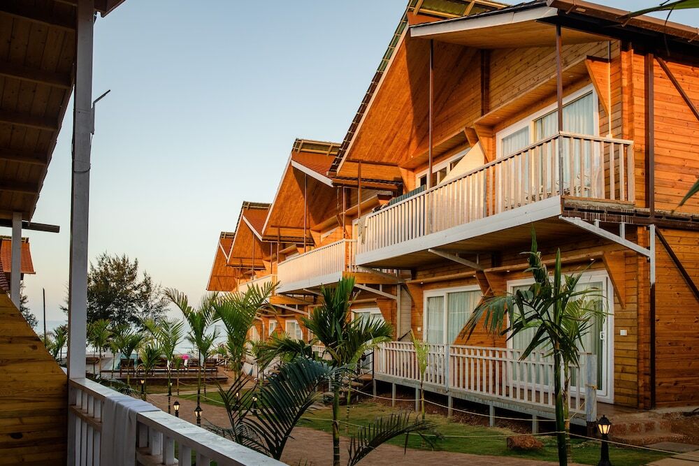 Морджим: Dallas Beach Resorts