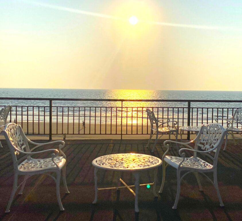 Морджим: Dallas Beach Resorts