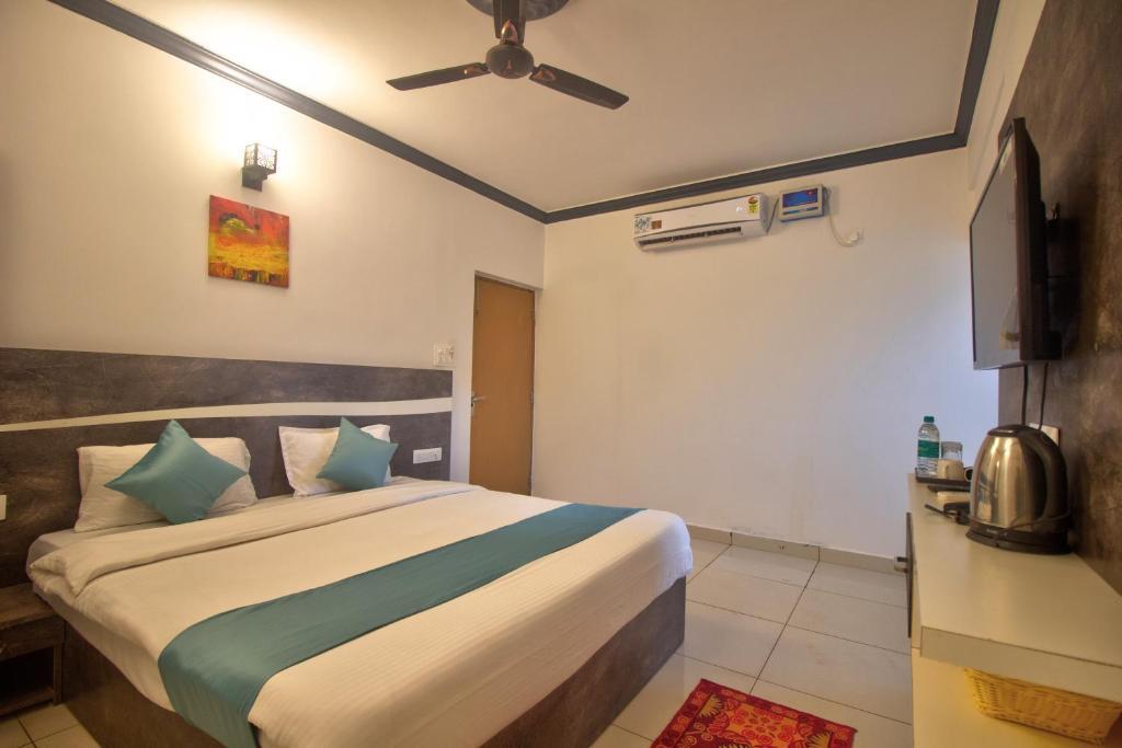 Арамбол: Oceano Beach Resort Goa