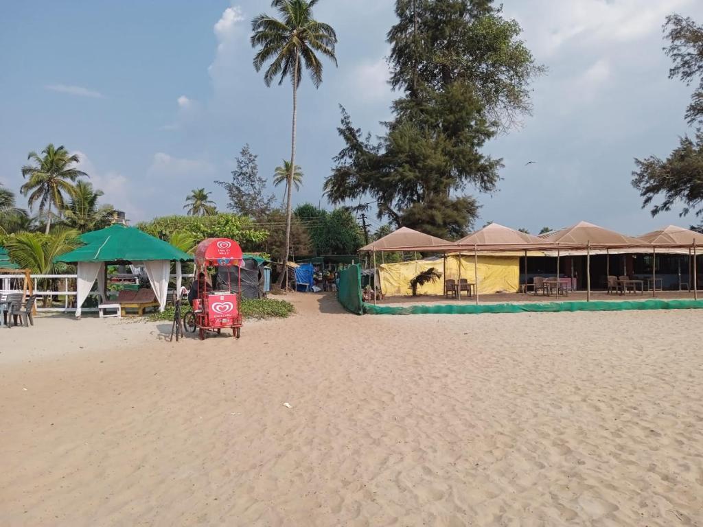 Арамбол: Oceano Beach Resort Goa