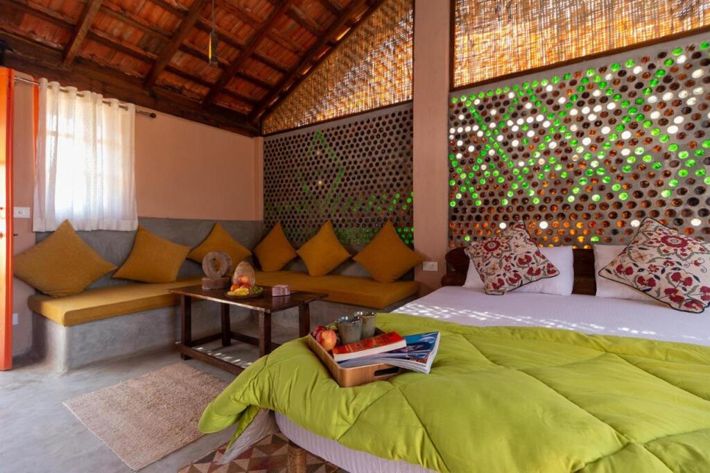 Анджуна: The Hammock Goa