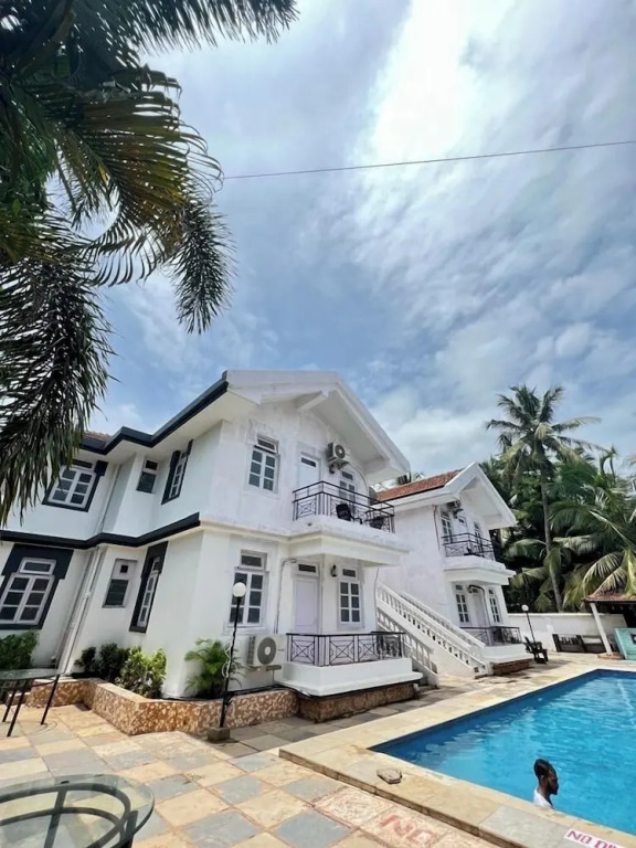 Калангут: tio carmino resort