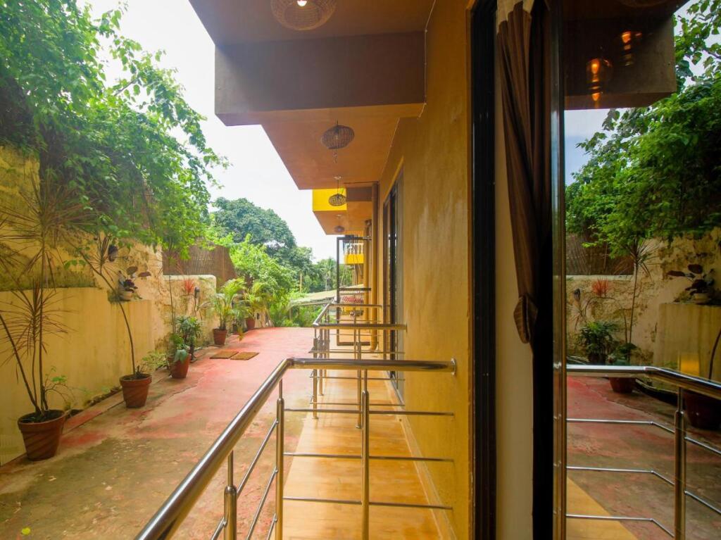 Анджуна: Verandah Goa