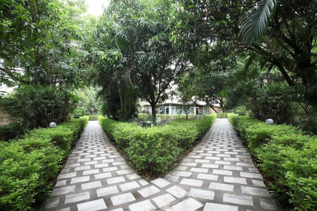 Наинитал: Click Resort Corbett Tiger Den