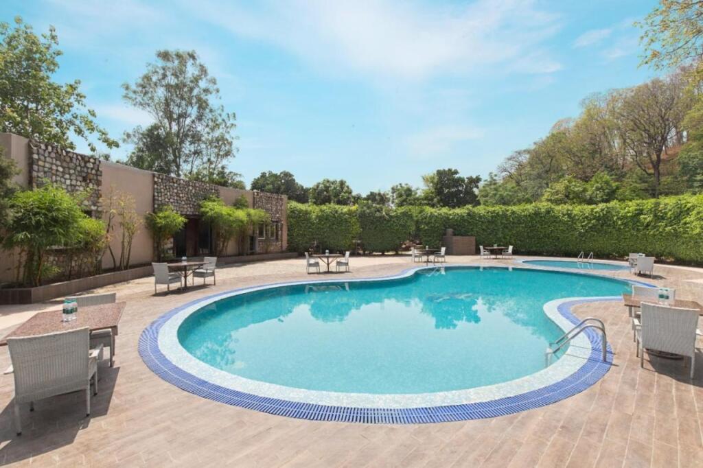 Наинитал: Click Resort Corbett Tiger Den
