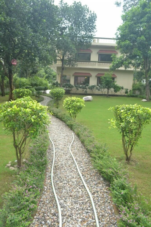 Наинитал: Corbett Comfort Lodge