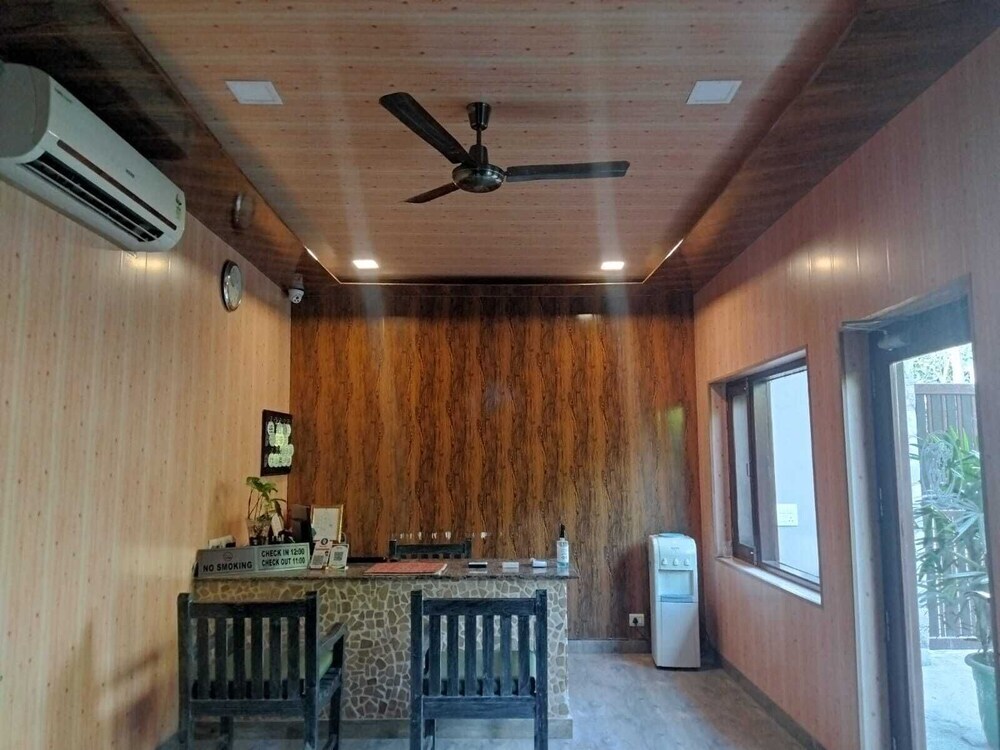 Наинитал: Corbett Comfort Lodge
