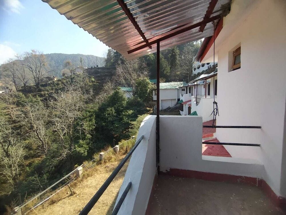 Наинитал: Kumaon Roop Resort