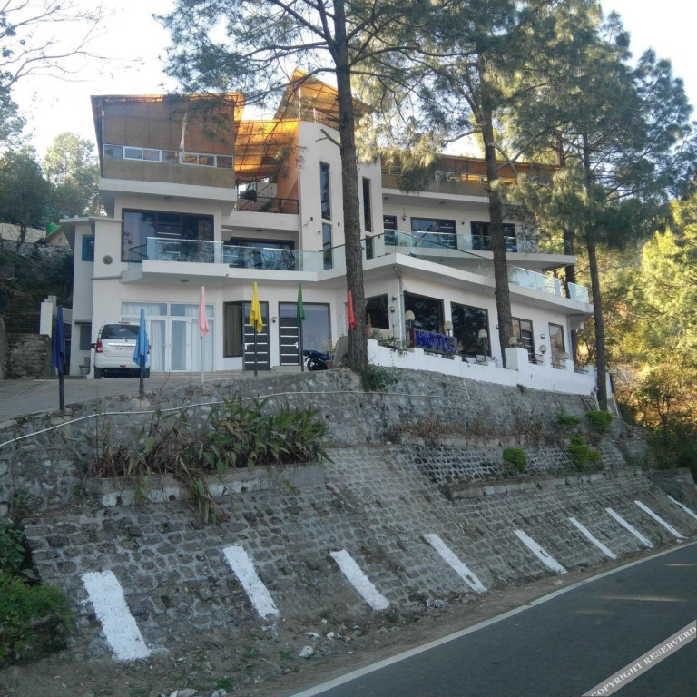 Наинитал: The Golden Sunrise Hotel