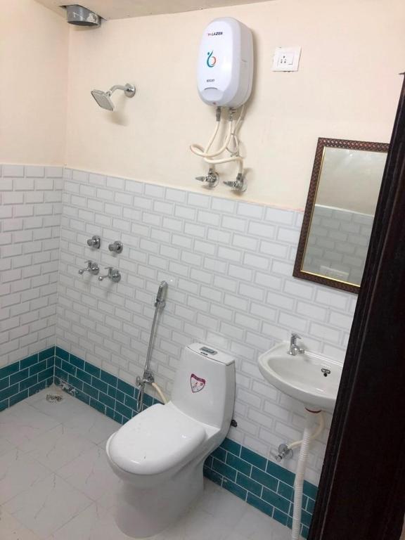 Фаридабад: OYO 91475 Happy Guest House
