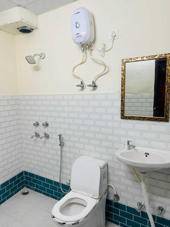 Фаридабад: OYO 91475 Happy Guest House