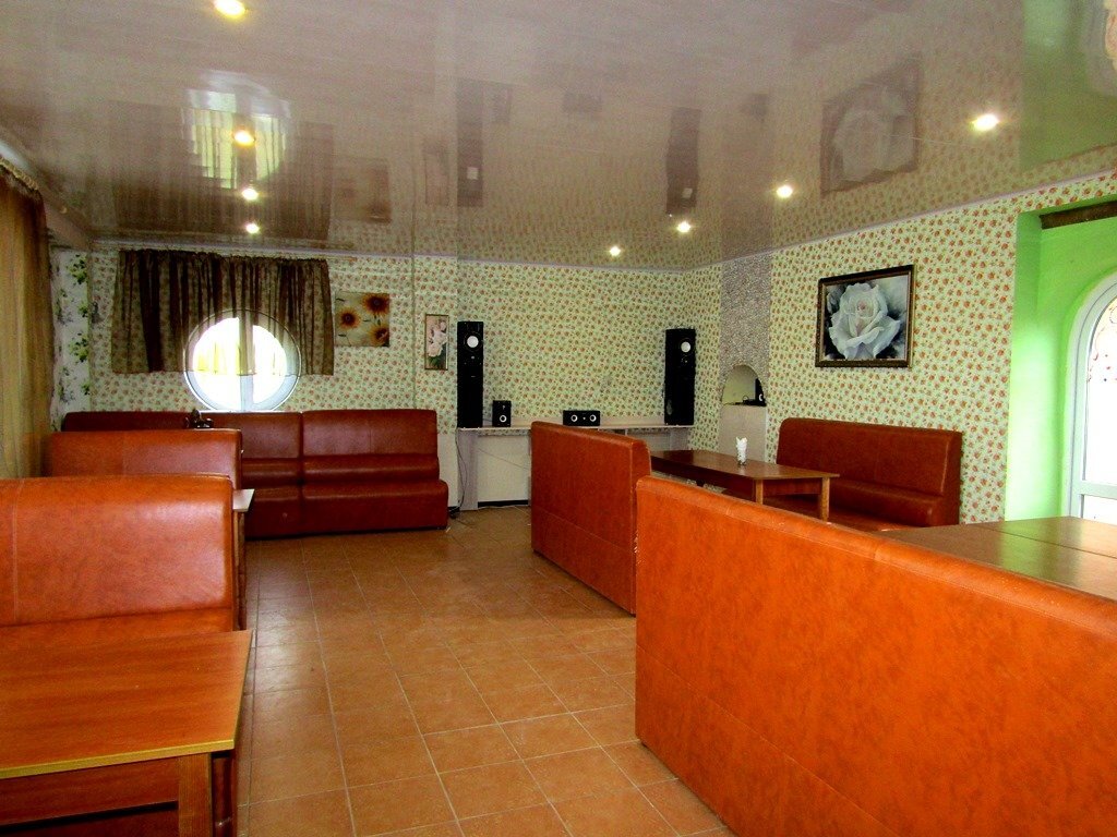 Заозерное: Roza Guest House