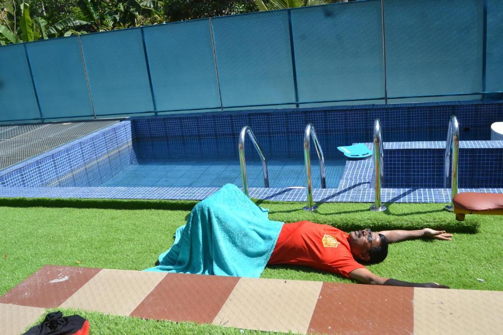 Муннар: Arabian Nights Munnar