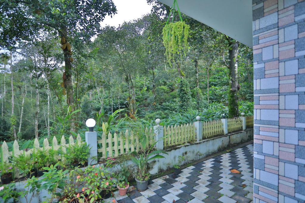 Муннар: Arabian Nights Munnar