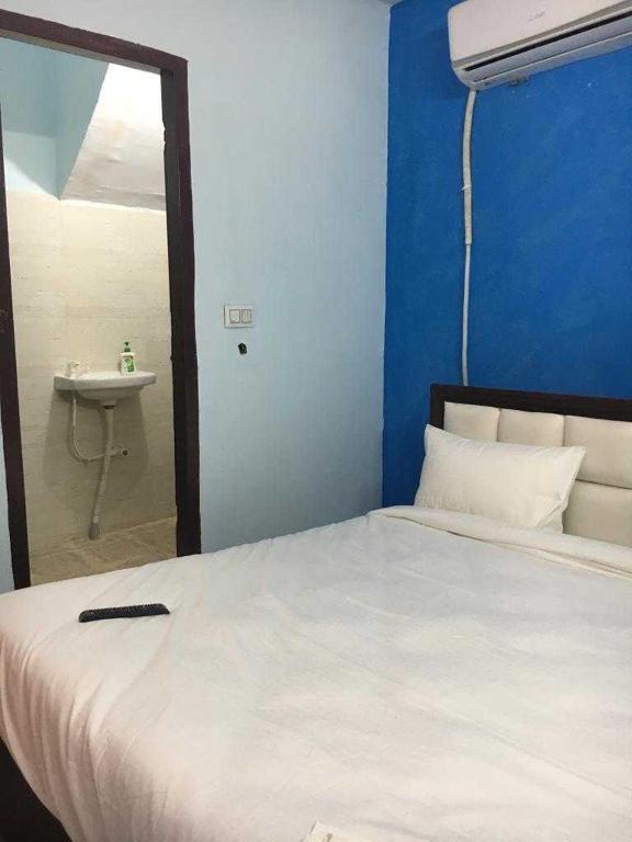 Фаридабад: Oyo Hotel the Limestone