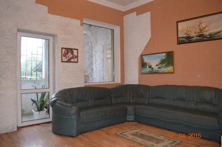 Заозерное: Viktoriya Guest House