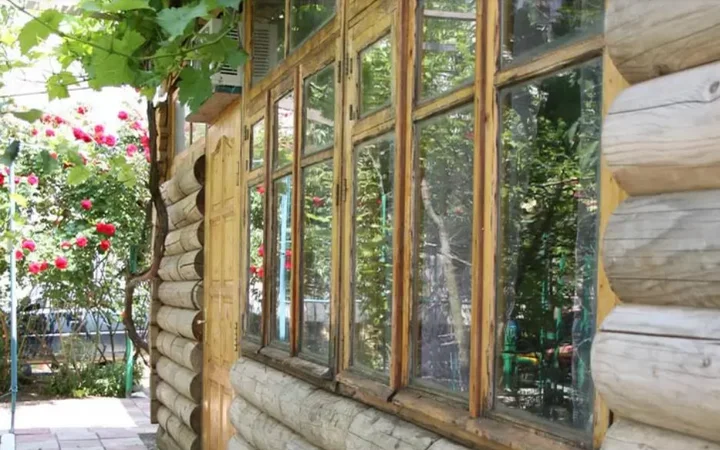 Заозерное: Viktoriya Guest House