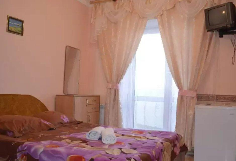 Заозерное: Viktoriya Guest House
