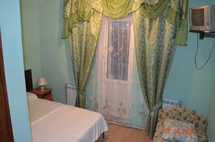 Заозерное: Viktoriya Guest House