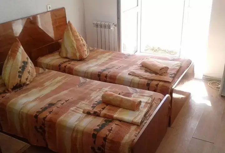 Заозерное: Viktoriya Guest House