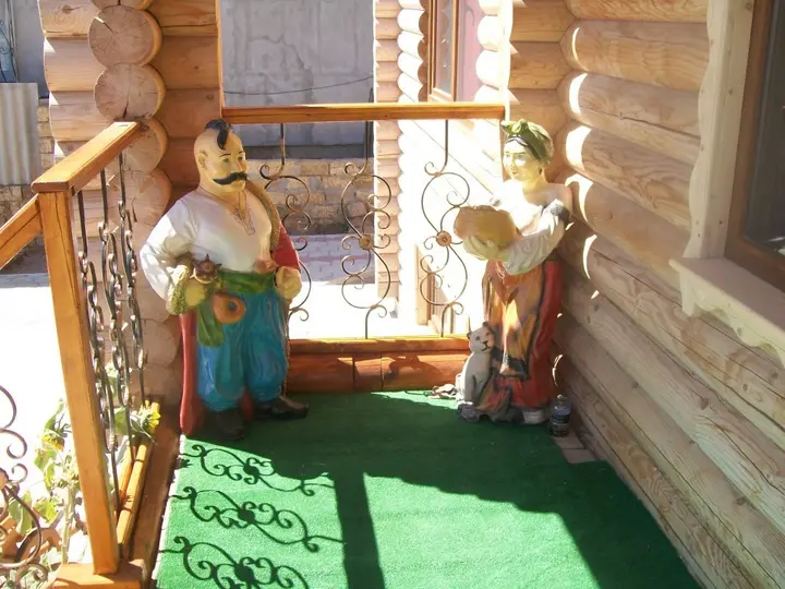 Заозерное: Viktoriya Guest House