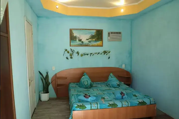 Заозерное: Viktoriya Guest House