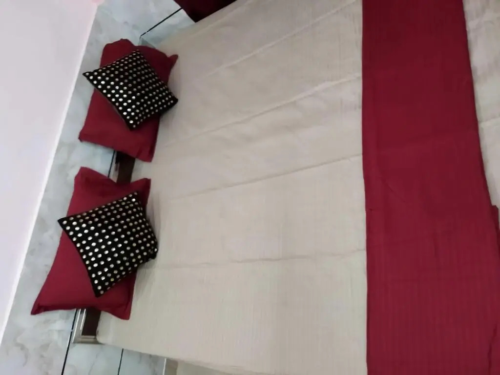 Фирозабад: POP 85307 Hotel Four Seaons
