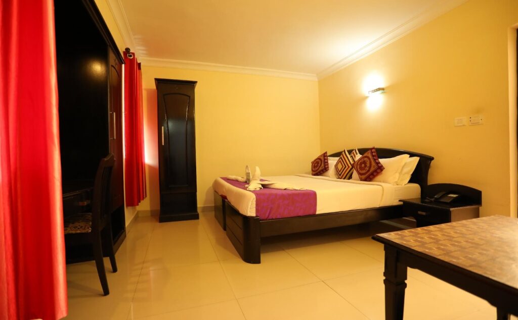 Муннар: Hotel Emerald Inn