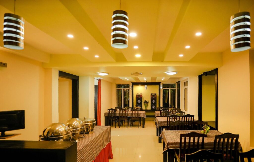 Муннар: Hotel Emerald Inn