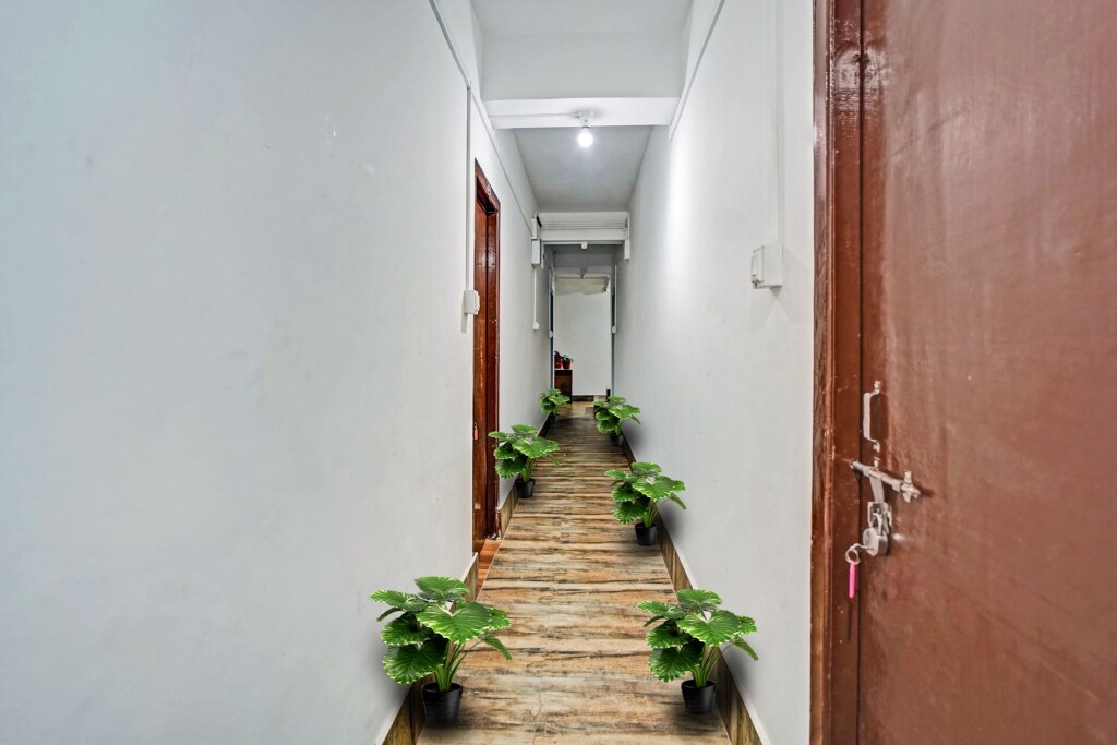 Capital O 88352 Hotel Laxmi Niwas — фото 1
