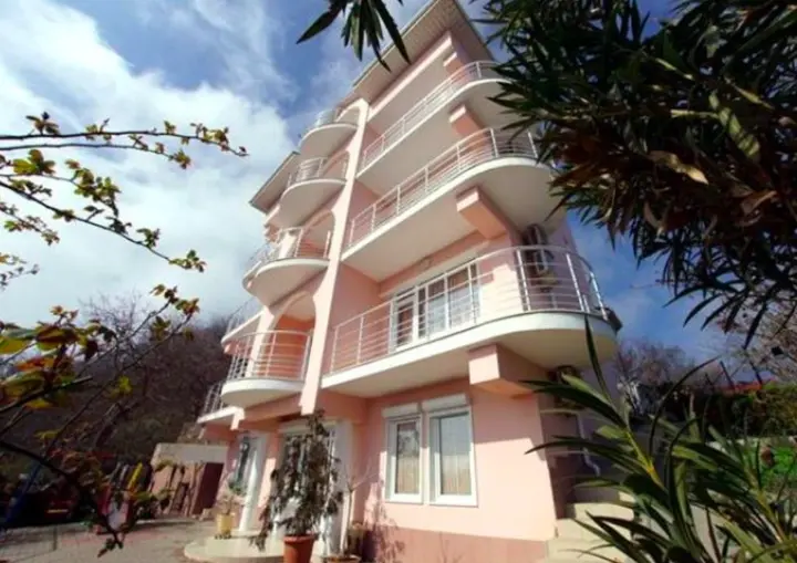Алушта: Villa Angelina