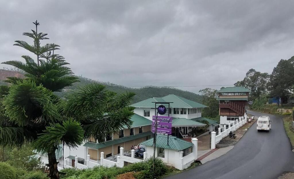 MaxiMunnar T&U Leisure Hotel — фото 1