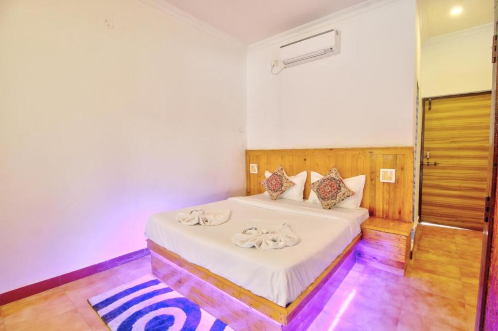 Морджим: Hotel Pleasure Inn near Turtle Beach, Morjim