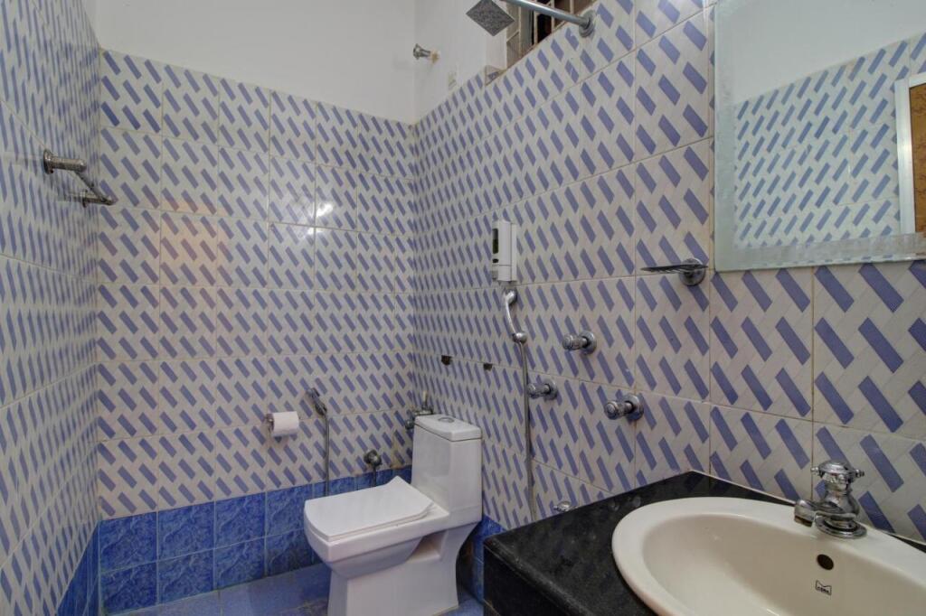 Морджим: Hotel Pleasure Inn near Turtle Beach, Morjim